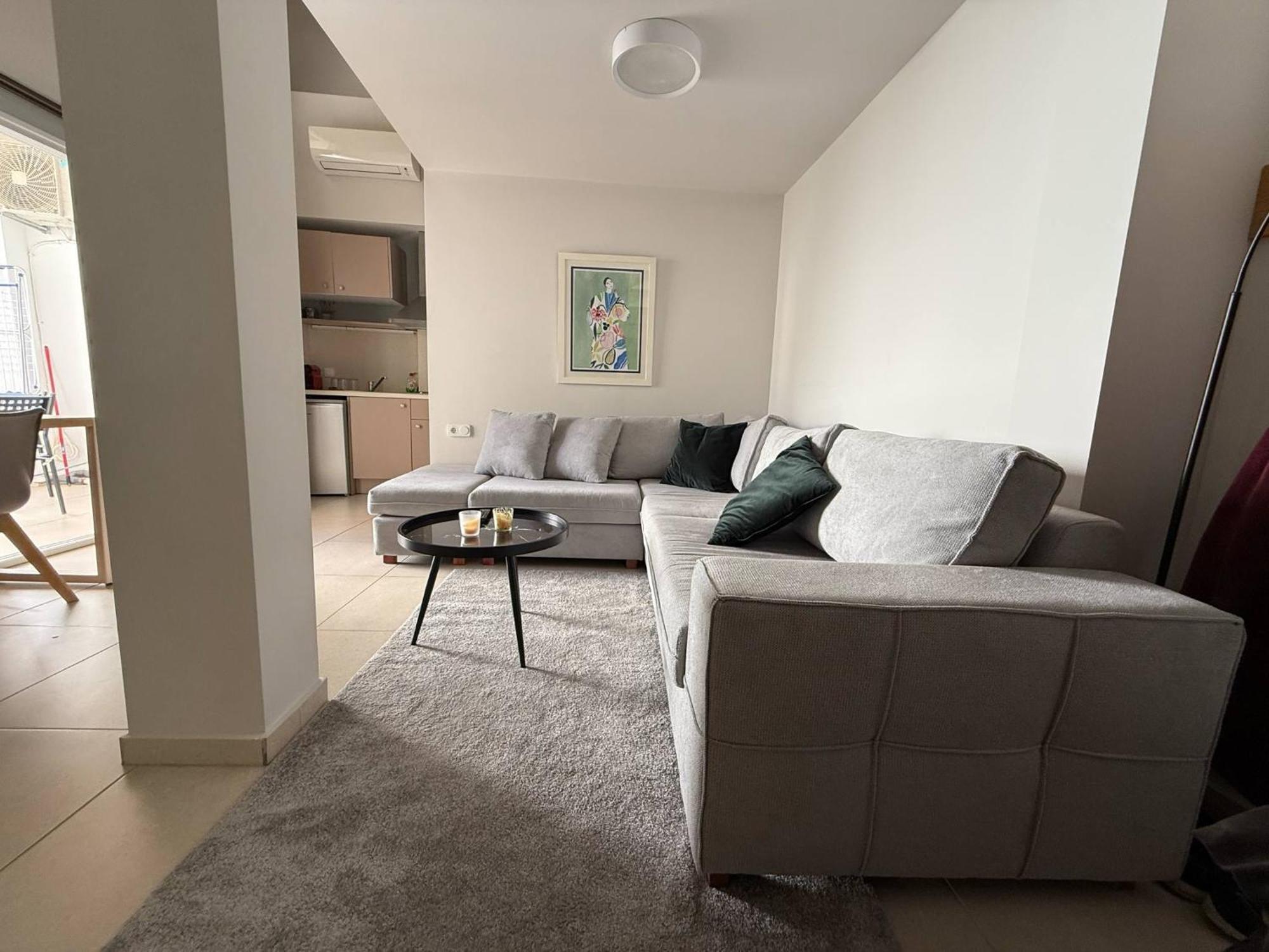 Stylish - 8f House Kalamata